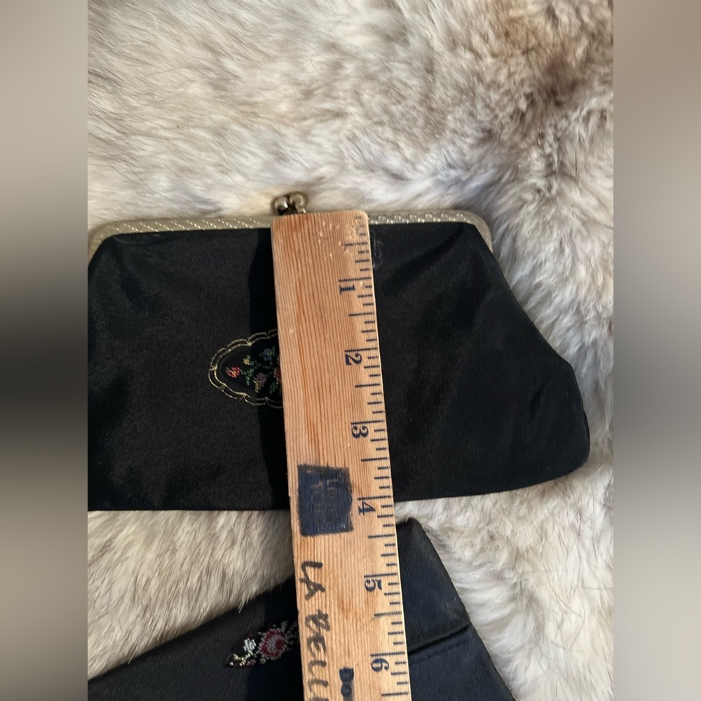 Vintage pouch and tissue holder - Picture 8 of 15